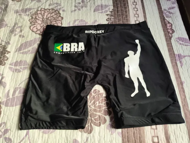 Vende se esse sungao da marca RIP DORY