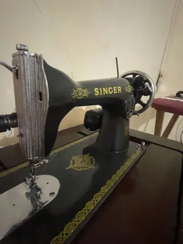 Maquina de costura singer