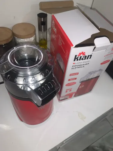 Pipoqueira elétrica nunca usada 
