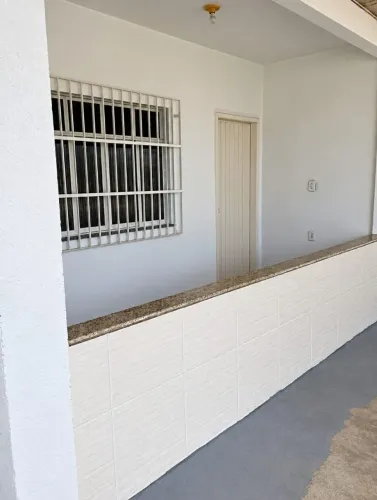 Aluga-se apto em Cocal.Com uma suíte ampla. NÃO temos garagem, rua sem saída segura.