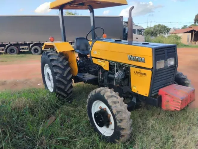 Trator Valtra 585/2009 traçado 4x4 -único dono .