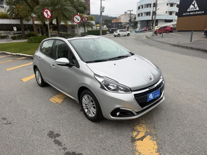 Peugeot 208 Allure 1.2 Flex 12V 5P Mec. 2017