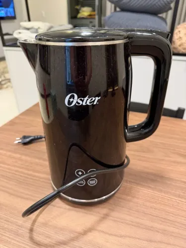 Chaleira Elétrica Digital Oster Black 1,7L com Controle de Temperatura