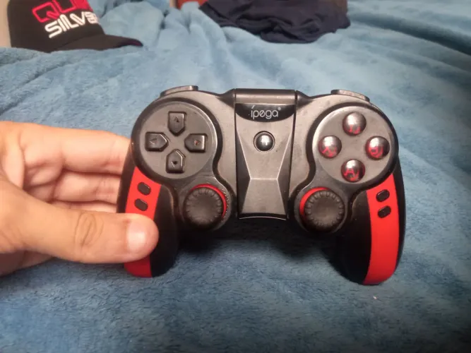 Vendo controle para celular 45 reais no pix pra sair hoje