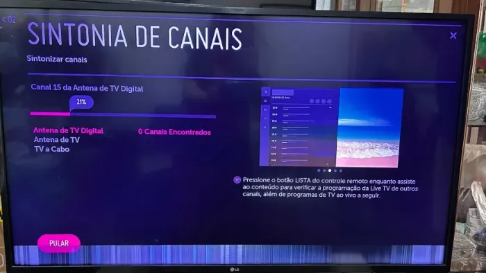 SMART TV  LG 43" polegadas, 4K - Pequeno defeito na tela inferior