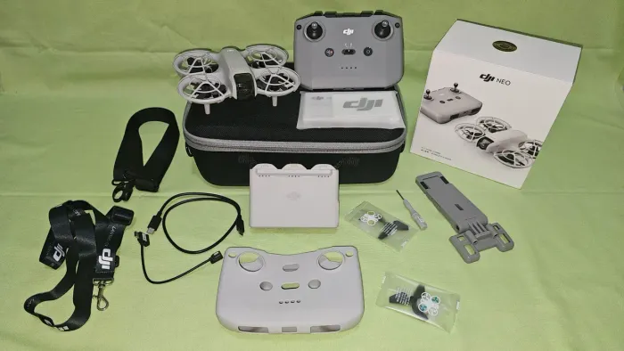 Dji Neo Combo Fly More + Acessórios (O mais novo e completo de acessórios a venda)