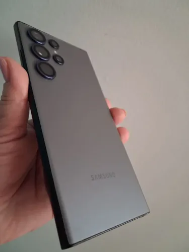 S23 ULTRA 256GB Samsung - com brindes, única dona! Retirar em mãos
