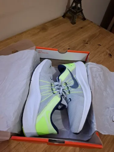 Tênis Nike Quest Novo e Original