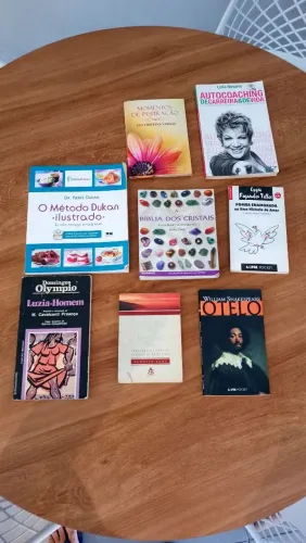 Livros tenho vários.