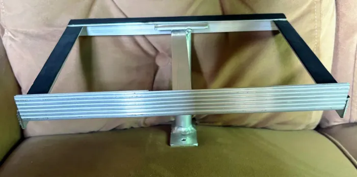 Suporte de Bancada em Alumínio para Notebook 
