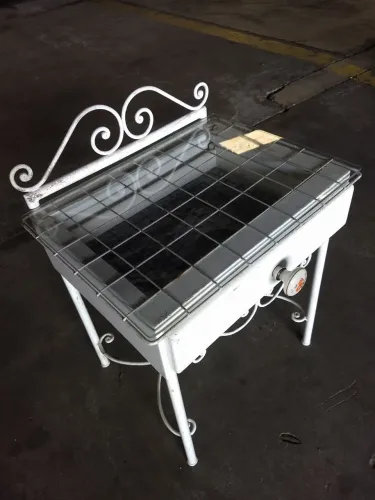 Criado Mudo Lindo e já Laqueado de Branco.