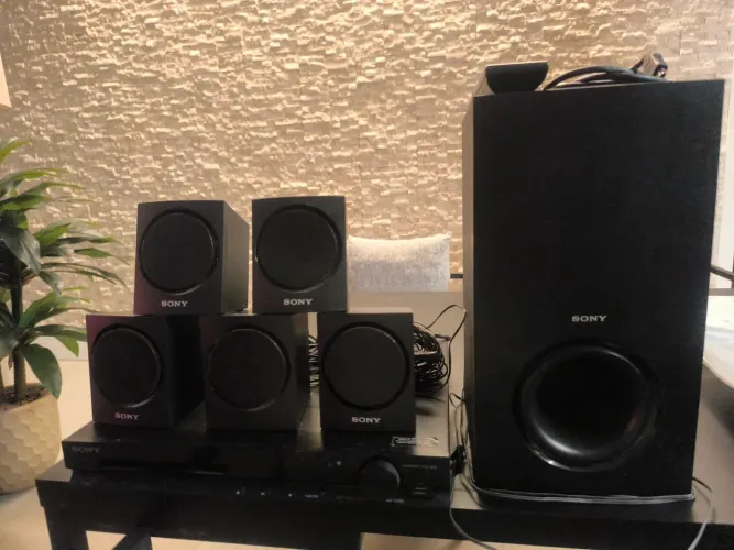 Home theater SONY completo com DVD PLAYER 