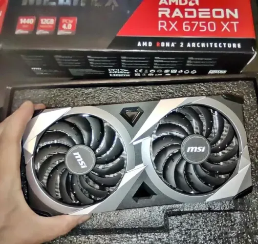 Radeon RX 6750XT 12gb [TROCO]