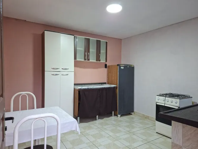 Aluga-se Kitnet/quarto mobiliado em Poá - Pronto para morar