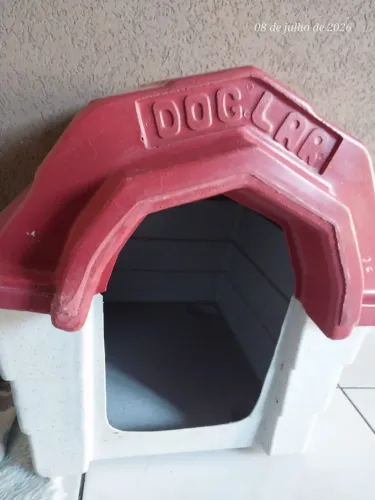 CASINHA PLÁSTICA DOG LAR MUVUCA MÉDIA-PEQUENA