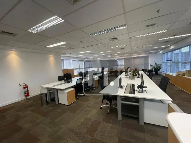 Conjunto para alugar, 266 m² por R$ 43.020,00/mês - Itaim Bibi - São Paulo/SP