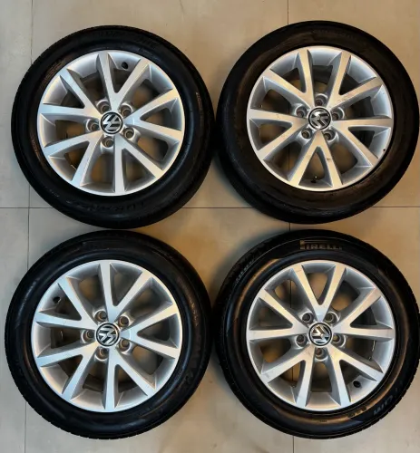 Jogo de Rodas Originais Volkswagen Jetta Aro 16 com Pneus 