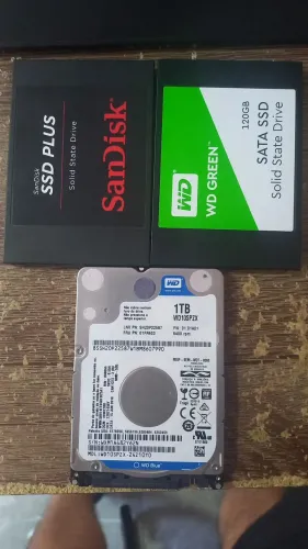 2 ssd 120gb + HDD 1TB funcionando 100%