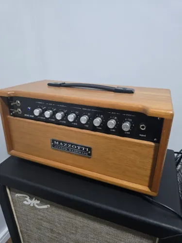Cabeçote Mazzoti 40w com dois canais Marshall JCM e Plexi