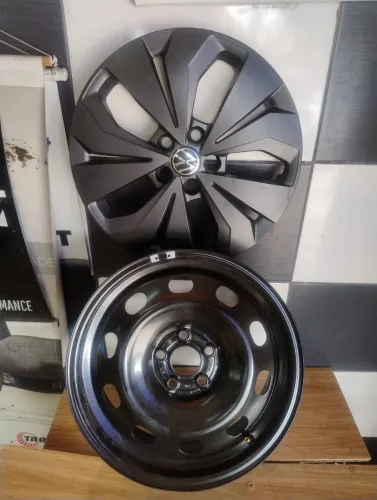 Rodas mais calotas originais Volkswagen