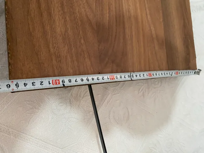Vendo mesa escrivaninha faltando apenas 4 parafusos