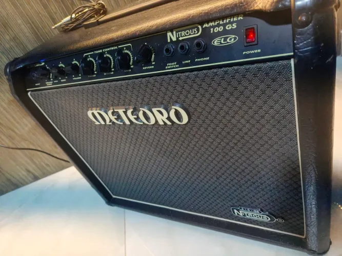 Caixa para Guitarra Meteoro Nitrous 2x10 100w 