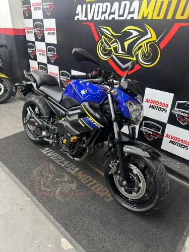 Xj6 2018/2019 23 mil km apenas. Já emplacada e à pronta entrega