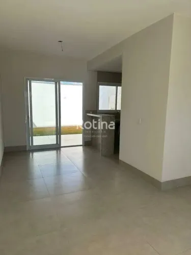 Casa à venda, 2 quartos, Novo Mundo - Uberlândia/MG - Rotina Imobiliária