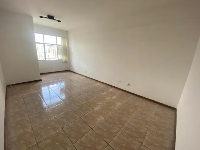 Sala comercial para alugar no Lourdes BH, 21m² Excelente Localização