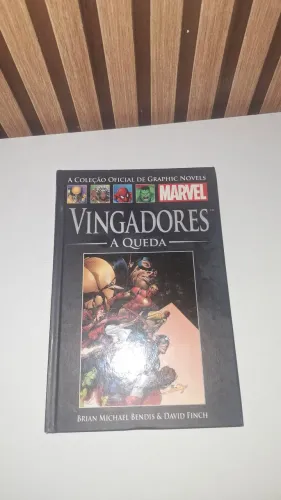 HQ Marvel Vingadores: A Queda ? Capa Dura