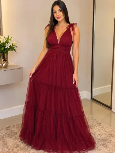 Vestido vinho ideal para casamento etc mais sandália número 36 usado apenas uma vez