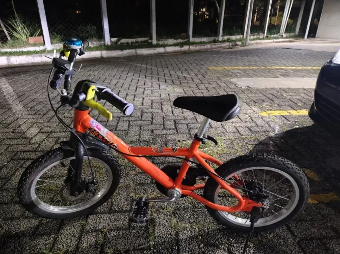 Bicicleta infantil usada