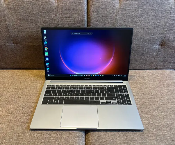 Notebook Samsung Galaxy Book 4 | Core i5 13ª Geração novíssimo teclado retroiluminado