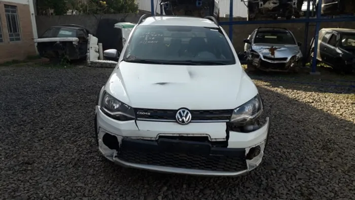 Sucata VW Saveiro C 1.6 120cvs Flex 14/15 vendida em peças