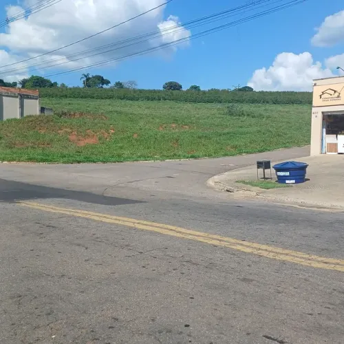 Ótimo terreno a venda na Avenida do Bairro Imperial 