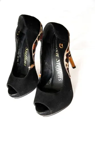 Sapato Alto Onça Carmen Steffens Peep Toe Opened Nº 34 Usado