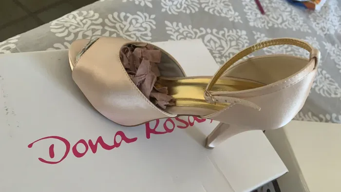 Sandália Dona Rosa nunca usada