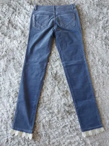 Calça de Veludo, Feminina