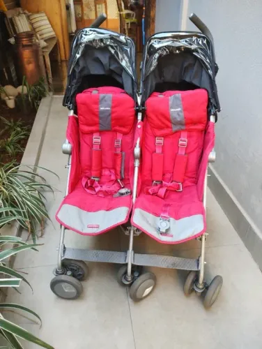 Carrinho gêmeos MacLaren twin techno England