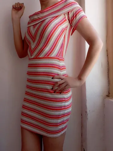 Vestido listrado laranja e branco