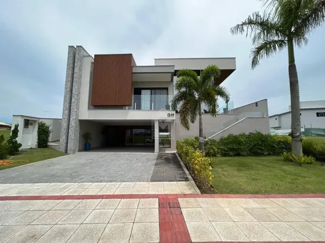 Livia Machado vende Casa alto padrão no condomínio Alphaville Jacuhy