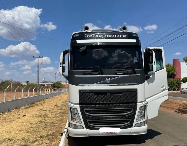Volvo FH 540 2021 + Graneleiro
