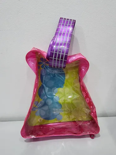 Vintage 2006 Estojo bolsa em formato de guitarra da Boneca Polly