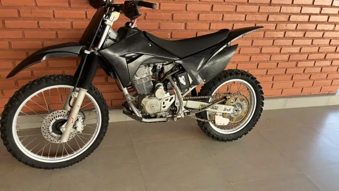 Moto de trilha CRF 230
