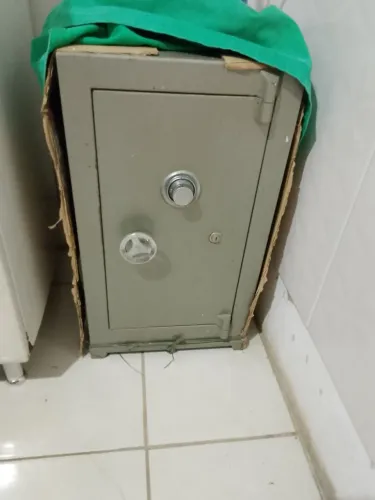 Cofre novo com chave 