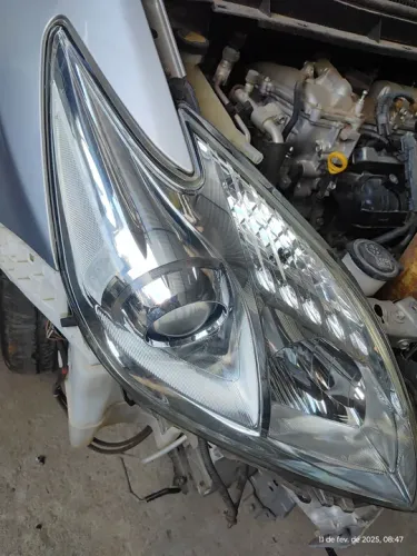 F farol Toyota Prius 2015 