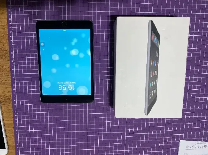 Vendo iPad Mini Apple Wi-Fi 16gb Cinza 2ª Geração