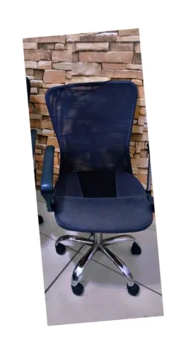 Cadeira giratória 150 Reais 