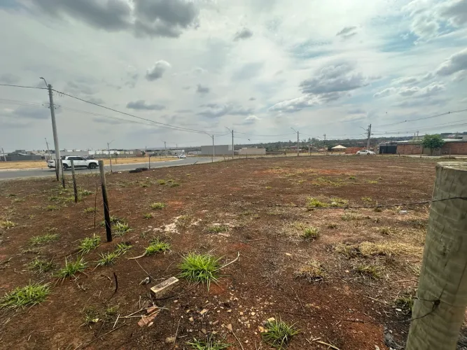 Aluga-se Área 1.820 M2 Senador Canedo Terra Bela . Avenida Pedro Miranda