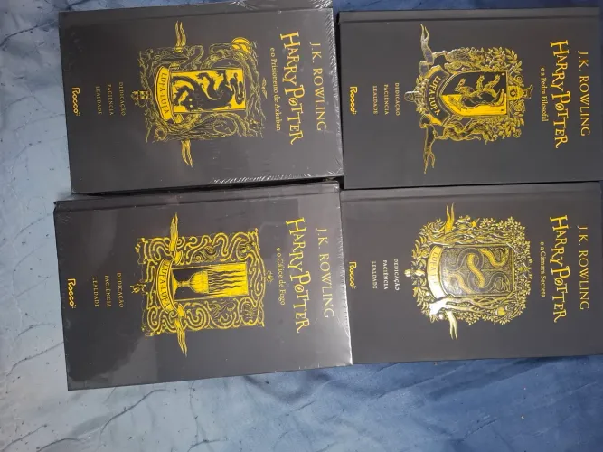 Harry potter Coleção das casas Lufa-Lufa 1 ao 4